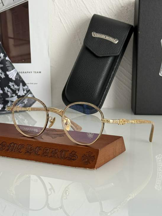 Picture of Chrome Hearts Sunglasses _SKUfw73375612fw